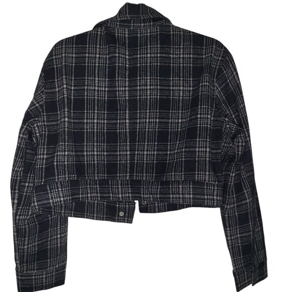 FASHION NOVA | NEW Navy Blue Plaid Front Pockets Cropped Jacket - Picture 7 of 14